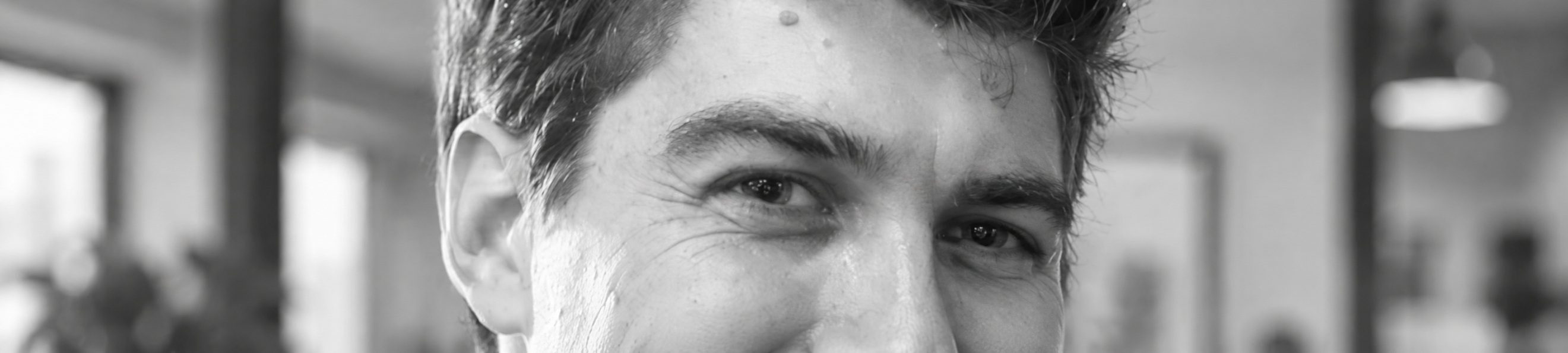Nik eyes